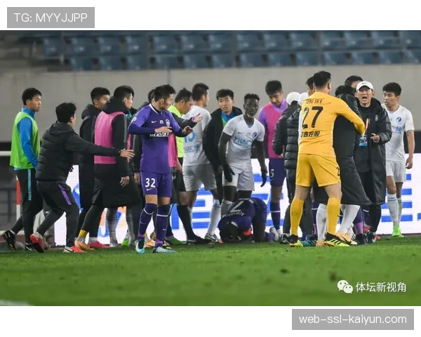 告别时刻：佛罗伦萨主场为即将离队的队长比拉吉举行致敬仪式